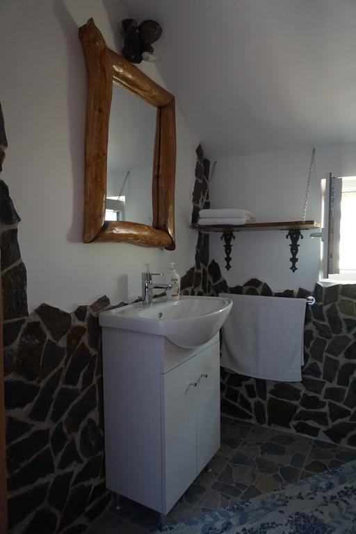 Casa Vlad Hotel Hateg Bagian luar foto