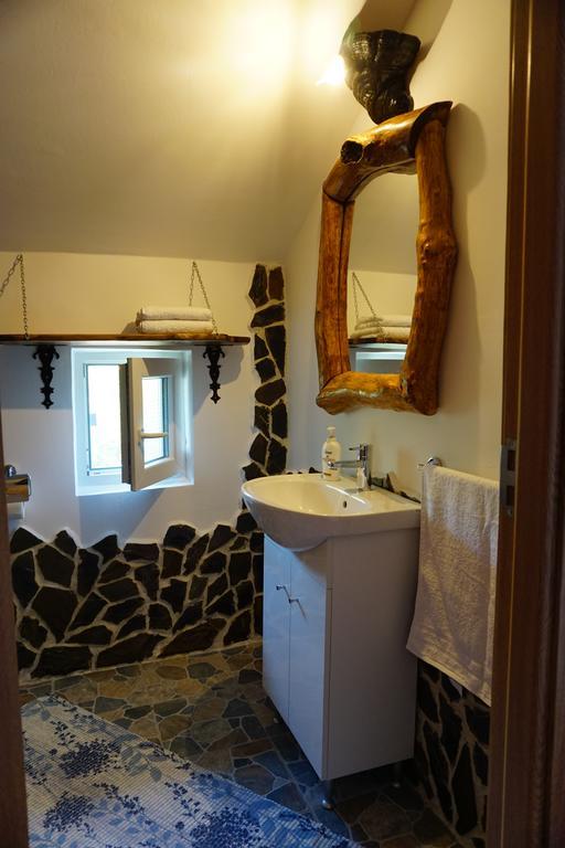 Casa Vlad Hotel Hateg Bagian luar foto